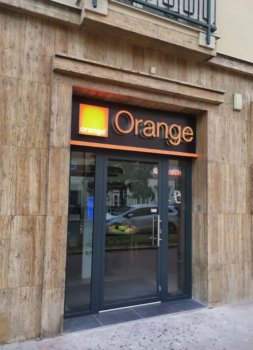Predajňa Orange, Banská Bystrica (2023)